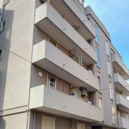 Casa Dadi דירה